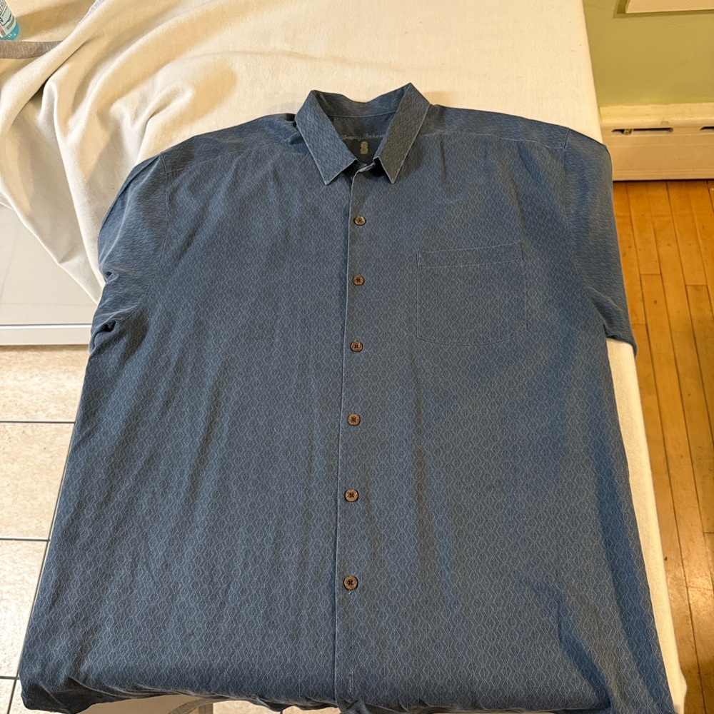 Tommy Bahama Textured Blue Casual Shirt